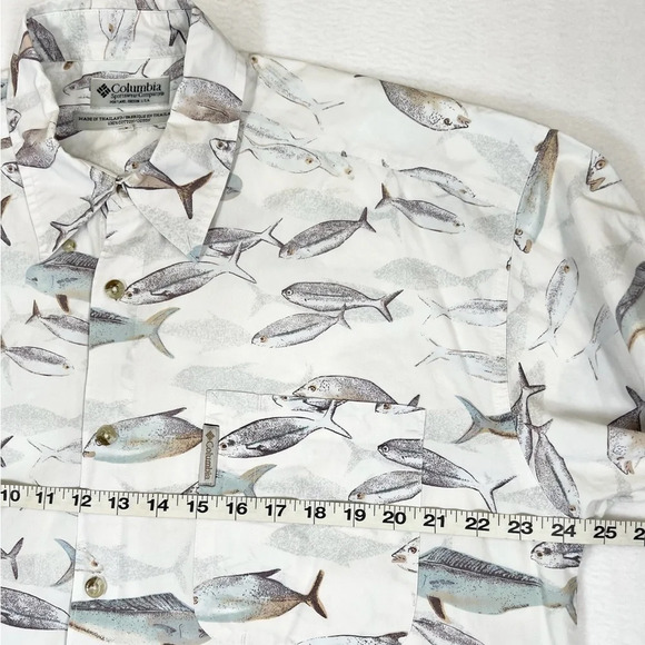 COLUMBIA Men’s White All Over Pattern Fish Print Short Sleeve Button Down Size L - Picture 12 of 12